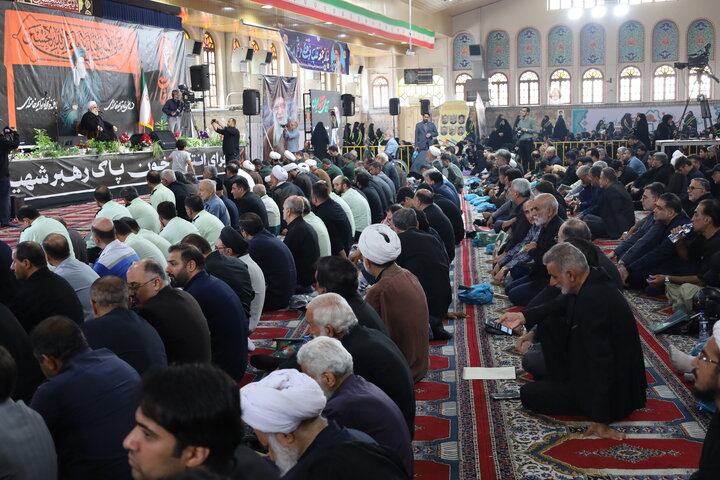 مراسم گرامیداشت رهبر شهید انقلاب در مصلی ساری