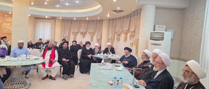 بازدید و نشست‌های میهمانان هند، پاکستان و دیگر کشورها با مراکز حوزوی هم‌زمان با مراسم تشییع رهبر شهید انقلاب اسلامی