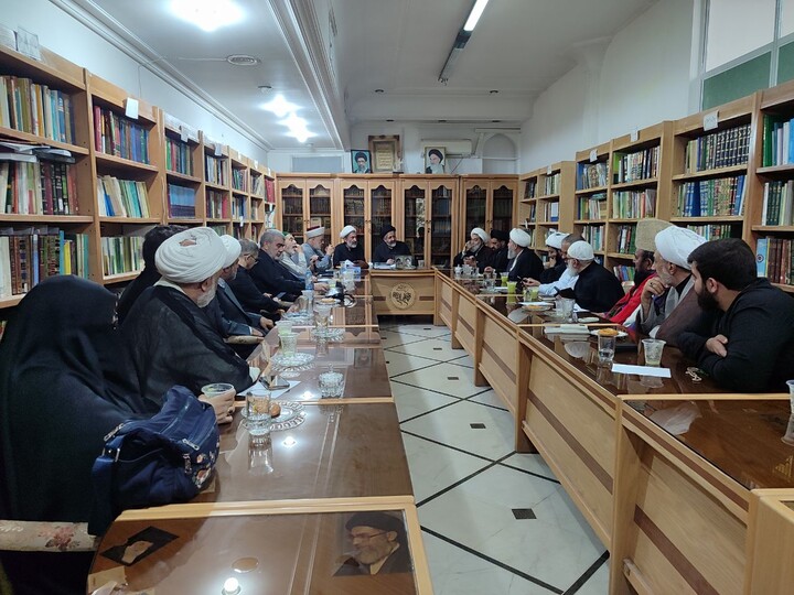 بازدید و نشست‌های میهمانان هند، پاکستان و دیگر کشورها با مراکز حوزوی هم‌زمان با مراسم تشییع رهبر شهید انقلاب اسلامی