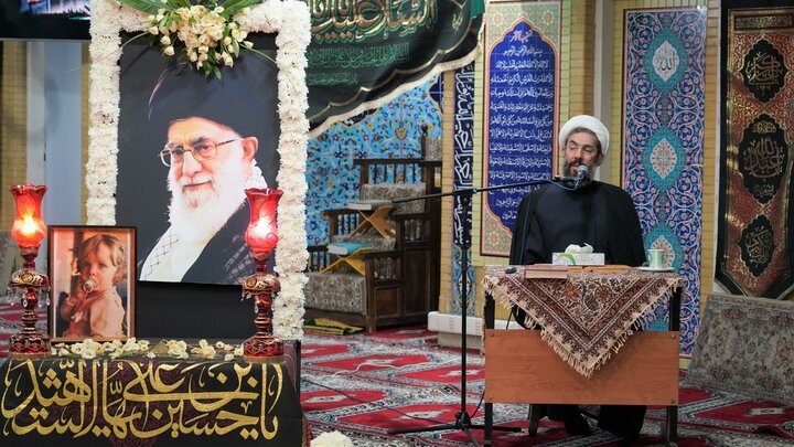 تصاویر/ مراسم بزرگداشت رهبر شهید در وزارت بهداشت