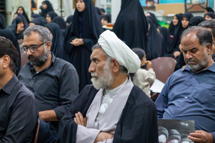 تصاویر/ مراسم رونمایی از تصاویر شهدای کانون های فرهنگی هنری مساجد کرمان