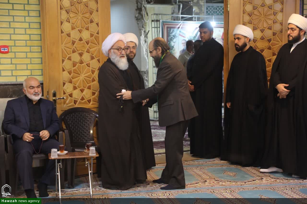 تصاویر/ مجلس یادبود رهبر شهید انقلاب در مدرسه علمیه الغدیر
