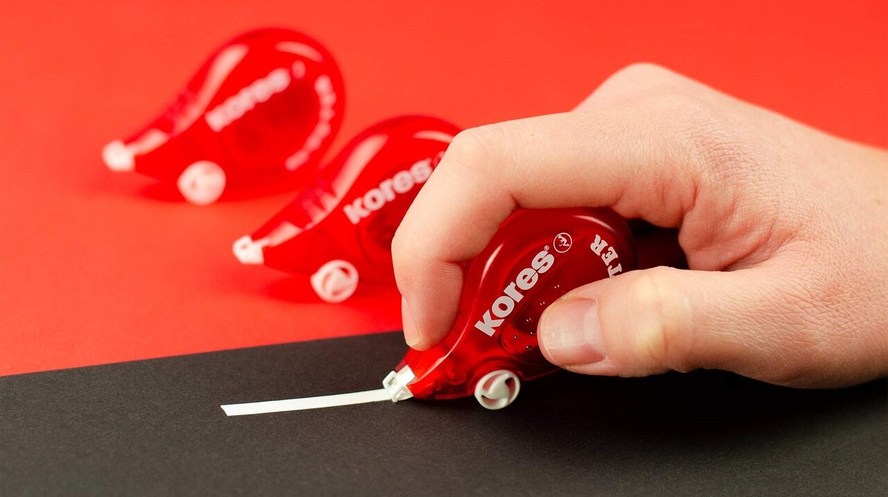آیا لاک غلط گیر مانع وضو است؟