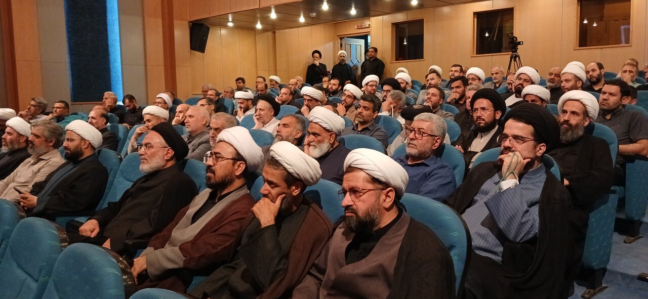 مراسم بزرگداشت رهبرشهید در دفتر تبلیغات اسلامی خراسان رضوی