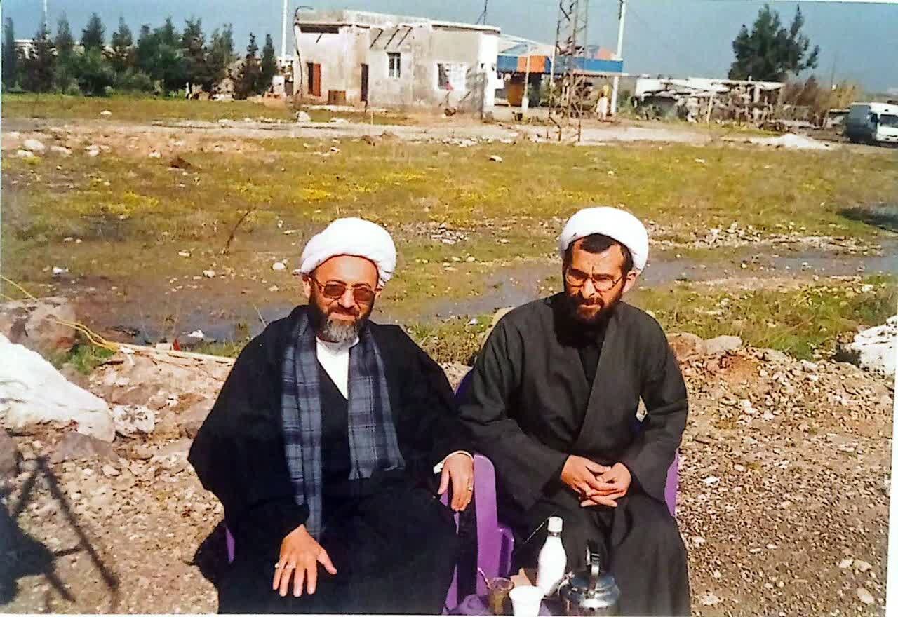 آية الله نجم الدين الطبسي يستنكر الجرائم بحق أهالي المزرعة بحمص في سوريا