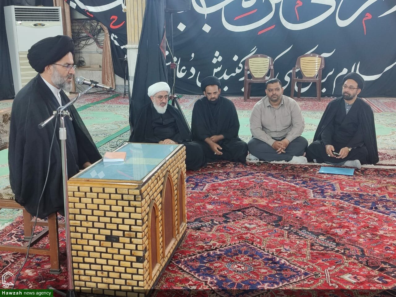 قم المقدسہ میں نمائندۂ ولی فقیہ اور نمائندۂ جامعۃ المصطفیٰ کی طلاب ہندوستان کے ساتھ نشست؛ علمی، تربیتی اور تبلیغی ذمہ داریوں کی ادائیگی پر زور