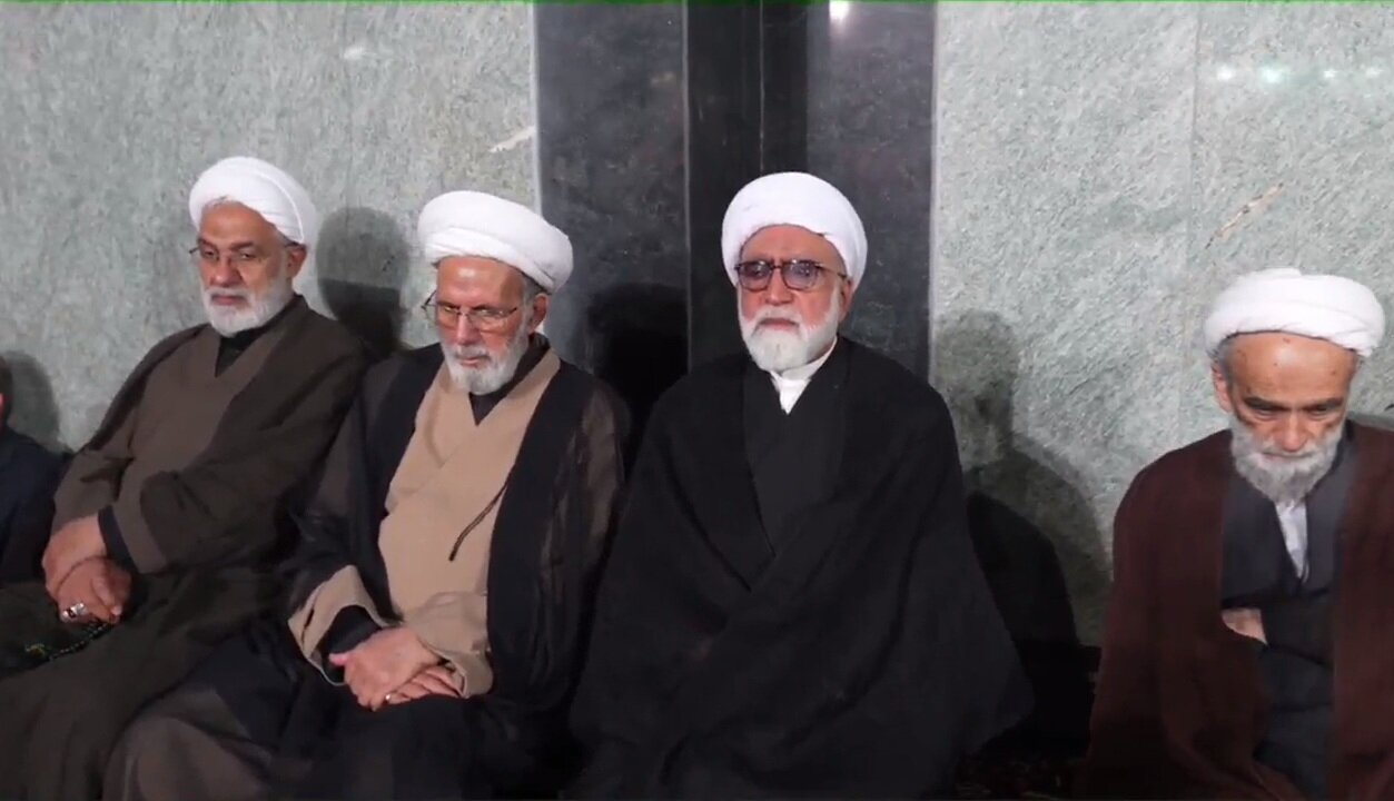 مراسم بزرگداشت رهبرشهید در حرم مطهر رضوی