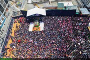 Inde : des milliers de fidèles réunis pour une imposante cérémonie d'hommage à l'Imam Khamenei