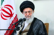 مصلیٰ امام خمینیؒ تہران میں رہبرِ شہید انقلابِ اسلامی کی یاد میں تعزیتی تقریب کا آغاز، ایرانی حکام اور عوام کی شرکت