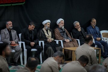 تصاویر /  مراسم گرامیداشت رهبر شهید انقلاب اسلامی در زندان مرکزی قزوین