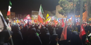 تصاویر/ شکوه حضور مردم اراک در صد و سی و پنجمین شب حماسه و اقتدار