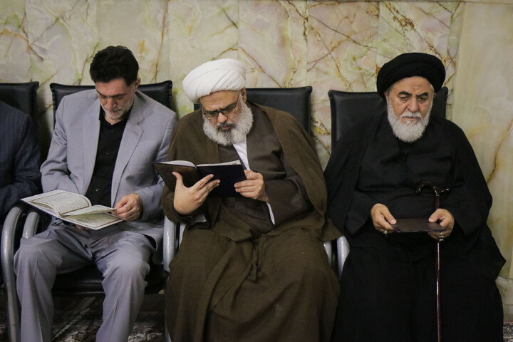 تصاویر/ مراسم بزرگداشت قائد شهید امّت از سوی قوای سه گانه مقنّنه، مجریّه و قضائیه در حرم مطهر حضرت فاطمه معصومه سلام‌الله‌علیها
