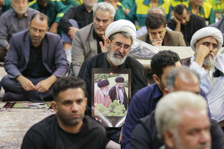تصاویر/ مراسم بزرگداشت قائد شهید امّت از سوی قوای سه گانه مقنّنه، مجریّه و قضائیه در حرم مطهر حضرت فاطمه معصومه سلام‌الله‌علیها