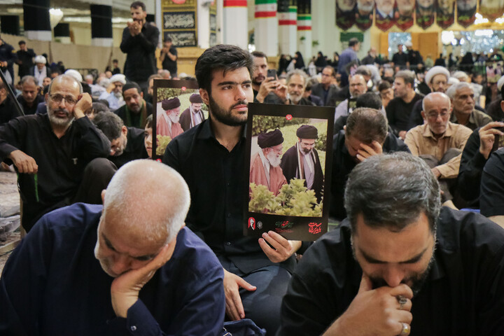 تصاویر/ مراسم بزرگداشت قائد شهید امّت از سوی قوای سه گانه مقنّنه، مجریّه و قضائیه در حرم مطهر حضرت فاطمه معصومه سلام‌الله‌علیها