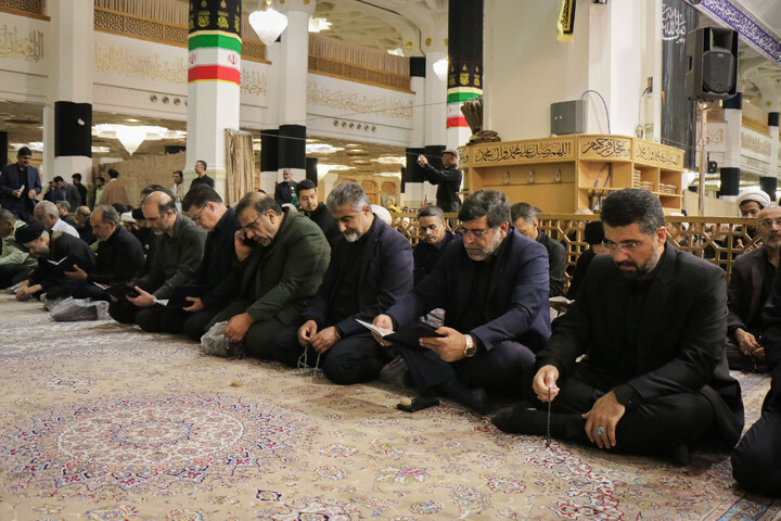 تصاویر/ مراسم بزرگداشت قائد شهید امّت از سوی قوای سه گانه مقنّنه، مجریّه و قضائیه در حرم مطهر حضرت فاطمه معصومه سلام‌الله‌علیها