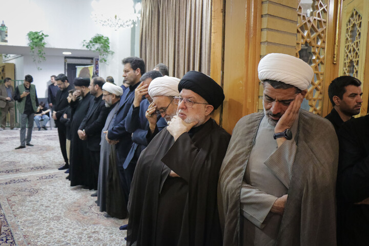 تصاویر/ مراسم بزرگداشت قائد شهید امّت از سوی قوای سه گانه مقنّنه، مجریّه و قضائیه در حرم مطهر حضرت فاطمه معصومه سلام‌الله‌علیها