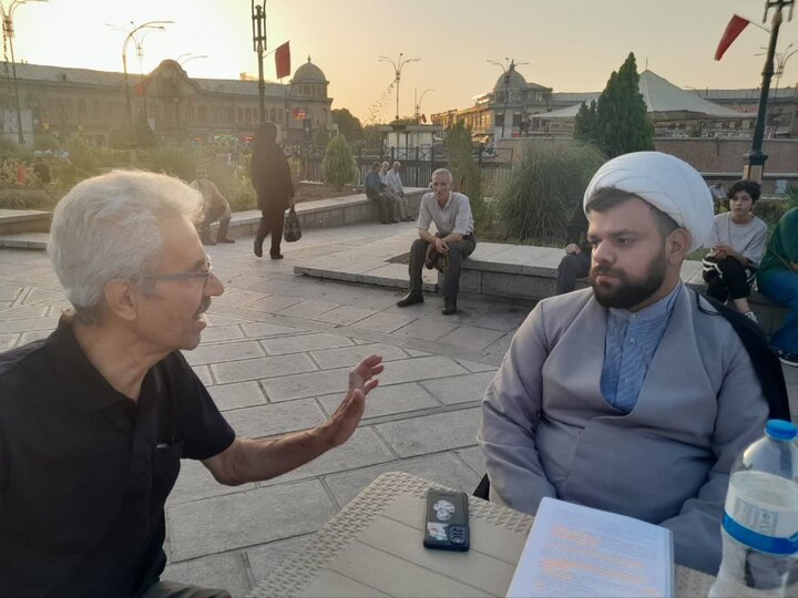 تصاویر/ ۱۵۰ روز تبلیغ جهادی در میدان امام خمینی (ره)