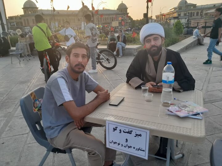 تصاویر/ ۱۵۰ روز تبلیغ جهادی در میدان امام خمینی (ره)