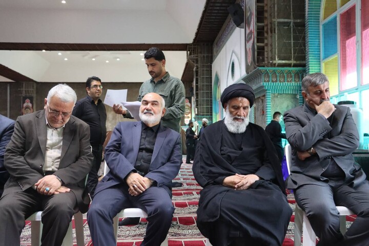 مراسم گرامیداشت قائد امت رهبر شهید از سوی نماینده ولی فقیه در خوزستان