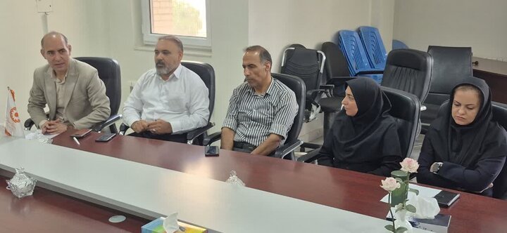 تصاویر / دیدار کارکنان اداره بهزیستی با امام جمعه شهرستان آبیک