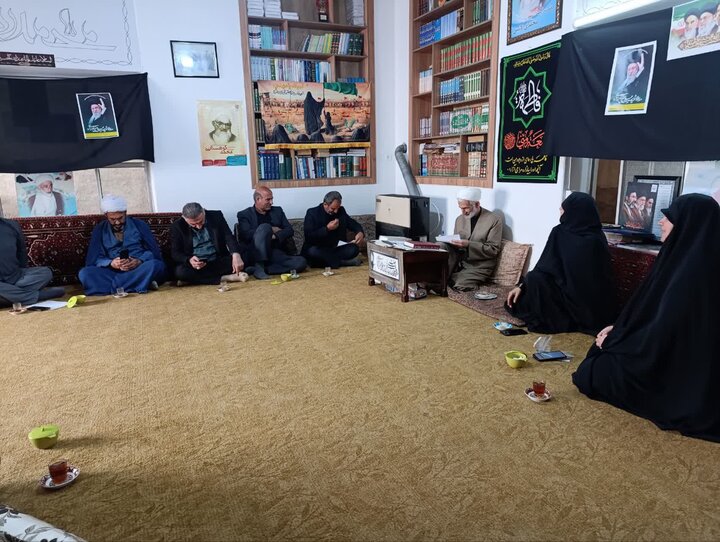 تصاویر/ دیدار هیأت امنای حوزه خواهران ریحانة الرسول (س) با امام جمعه شهرستان نکا