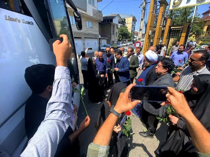 تصاویر/ حضور و تجلیل از خانواده شهدای مدرسه شجره طیبه میناب در فومن