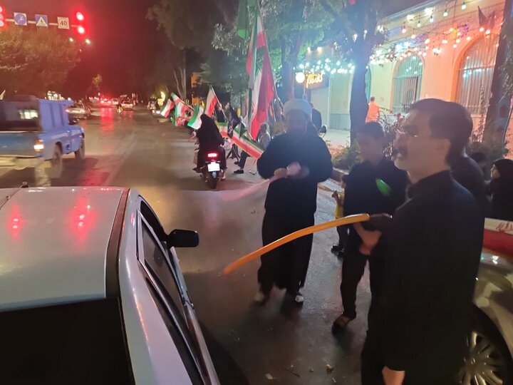تصاویر/ اجتماع شبانه مسجد چهار باب الحوائج (ع) همدان