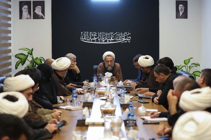 تصاویر / چهل و چهارمین جلسه قرارگاه مردمی رهبر شهید برگزار شد