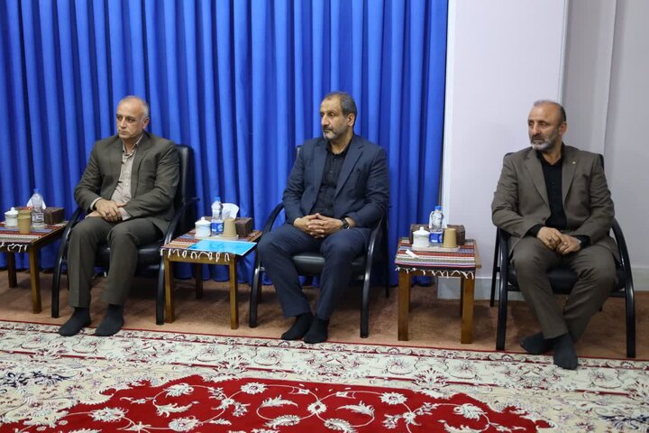 تصاویر/  دیدار سرپرست و معاونین اداره کل تامین اجتماعی مازندران با نماینده ولی فقیه در استان