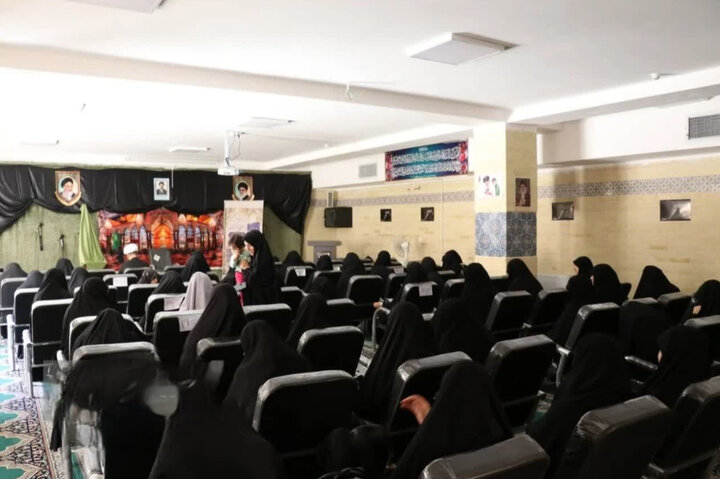 تصاویر/ رونمایی از کتاب «امنیت» تألیف آیت الله دری نجف آبادی در اراک