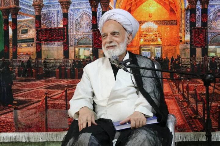 تصاویر/ رونمایی از کتاب «امنیت» تألیف آیت الله دری نجف آبادی در اراک