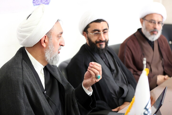 تصاویر/ میزگردهای تخصصی با موضوع خونخواهی و انتقام خون قائد شهید