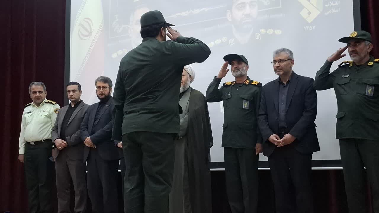 ترامپ در مخمصهای گرفتار شده که خروج از آن بسیار دشوار است+تصاویر