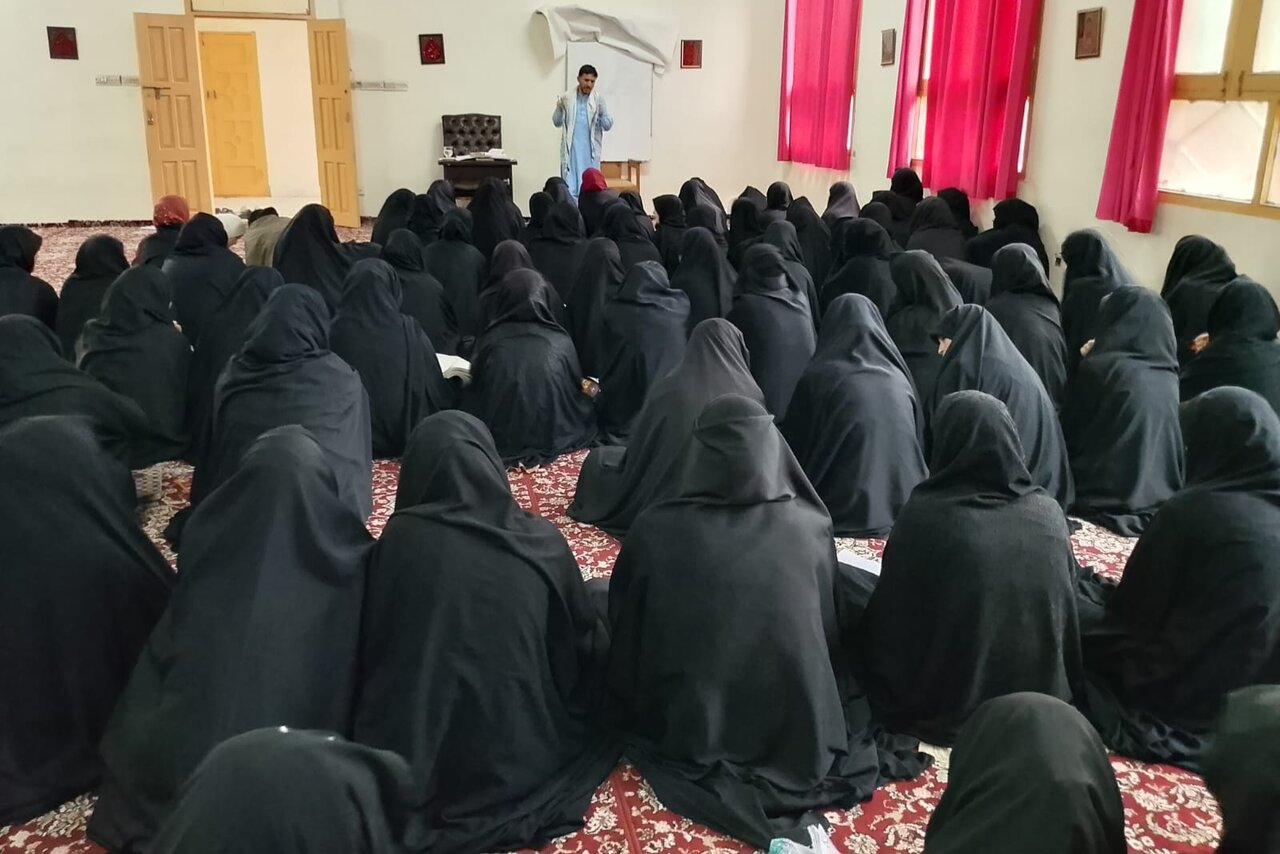 جامعۃ الزہراء (س) سکردو میں فنِ تحقیق سے متعلق تین روزہ تربیتی ورکشاپ کا آغاز / شیخ سکندر علی بہشتی کا افتتاحی خطاب
