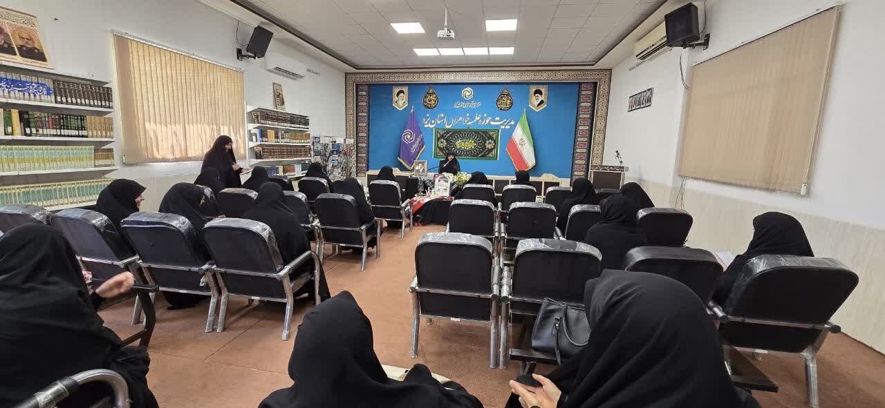 مدیران مدارس علمیه خواهران در خط مقدم جهاد تبیین قرار دارند