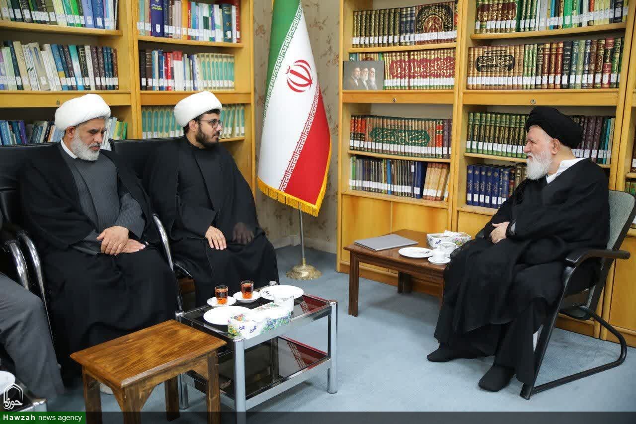 خدمات به طلاب با حفظ کرامت، عدالت و کاهش دغدغه‌های معیشتی همراه باشد