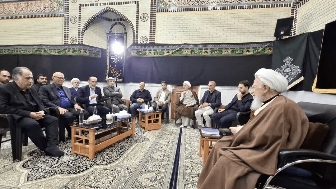 La presenza del popolo sulla scena è una delle manifestazioni del soccorso divino / Stati Uniti e Israele sono stati umiliati di fronte all’Iran
