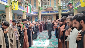 بزرگداشت رهبر شهید انقلاب و رونمایی از دست‌خط مبارک معظم‌له در مدرسه علمیه امام صادق