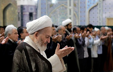 برگزاری مراسم بزرگداشت رهبر شهید انقلاب از سوی آیت‌الله العظمی سبحانی