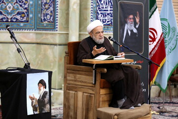 تصاویر/ مراسم بزرگداشت رهبر شهید در مرکز فقهی ائمه اطهار(ع)
