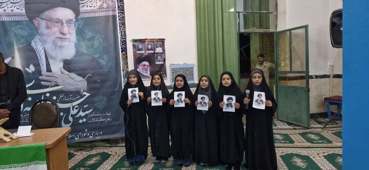 تصاویر/برگزاری مراسم بزرگداشت قائد امت در روستای لوزدر علیا