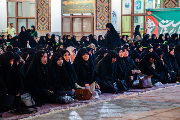 تصاویر/ مراسم عزاداری در مسجد تاریخی مَلِک شهر کرمان به همراه سخنرانی حجت‌الاسلام رفیعی