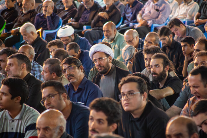 تصاویر/ مراسم عزاداری در مسجد تاریخی مَلِک شهر کرمان به همراه سخنرانی حجت‌الاسلام رفیعی