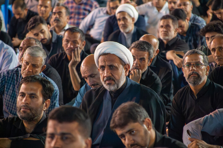 تصاویر/ مراسم عزاداری در مسجد تاریخی مَلِک شهر کرمان به همراه سخنرانی حجت‌الاسلام رفیعی