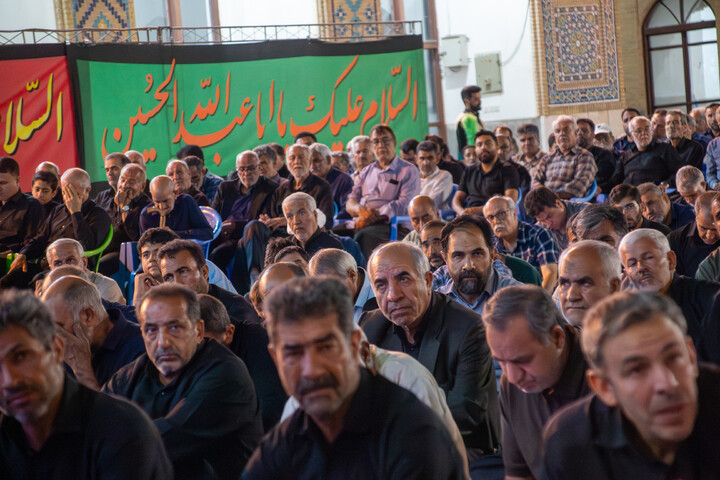 تصاویر/ مراسم عزاداری در مسجد تاریخی مَلِک شهر کرمان به همراه سخنرانی حجت‌الاسلام رفیعی