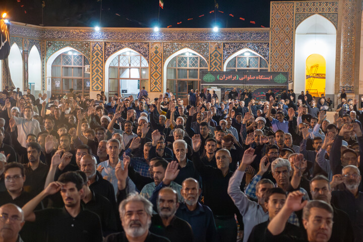 تصاویر/ مراسم عزاداری در مسجد تاریخی مَلِک شهر کرمان به همراه سخنرانی حجت‌الاسلام رفیعی