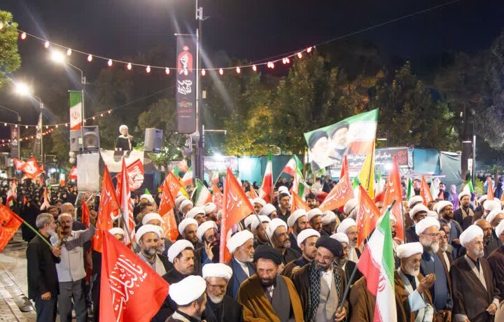 تصاویر  | دسته عزاداری و خون‌خواهی علمای زنجان در ایام سوگواری و اسارت آل‌الله، خون‌خواهی امام شهید و تجدید بیعت با رهبر معظم انقلاب