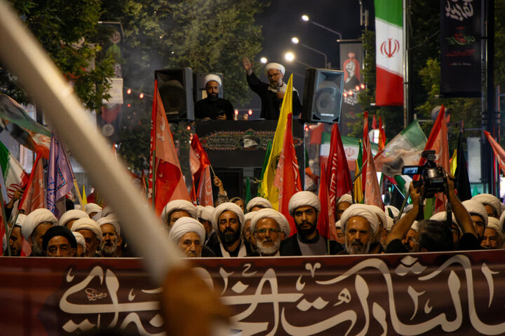 تصاویر  | دسته عزاداری و خون‌خواهی علمای زنجان در ایام سوگواری و اسارت آل‌الله، خون‌خواهی امام شهید و تجدید بیعت با رهبر معظم انقلاب