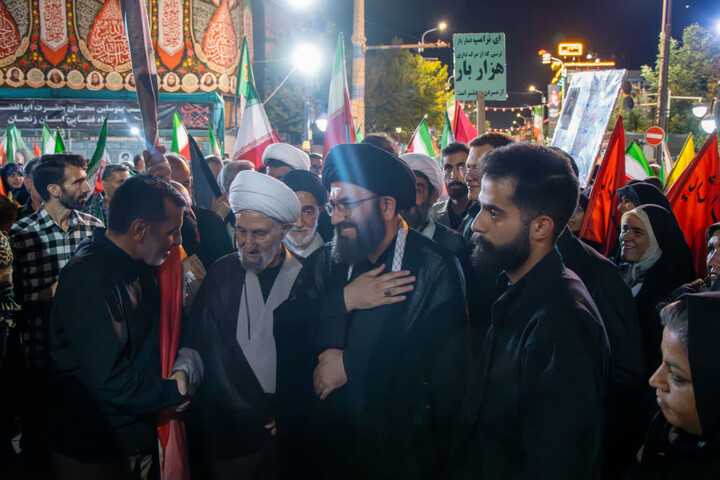 تصاویر  | دسته عزاداری و خون‌خواهی علمای زنجان در ایام سوگواری و اسارت آل‌الله، خون‌خواهی امام شهید و تجدید بیعت با رهبر معظم انقلاب