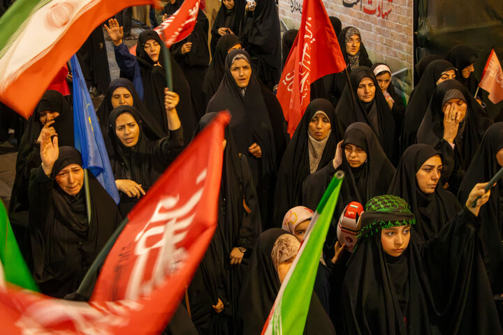 تصاویر  | دسته عزاداری و خون‌خواهی علمای زنجان در ایام سوگواری و اسارت آل‌الله، خون‌خواهی امام شهید و تجدید بیعت با رهبر معظم انقلاب